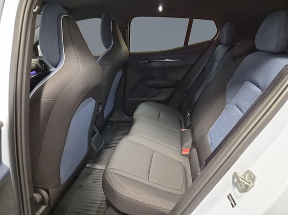 Volvo EX30 8 of 10