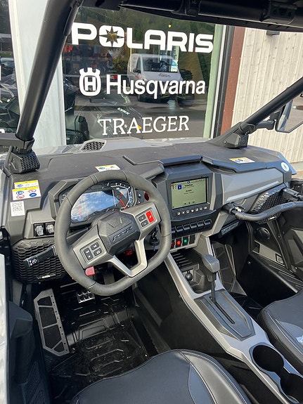 Polaris RZR RZR PRO XP ULTIMATE (TraktorB) 3 of 5