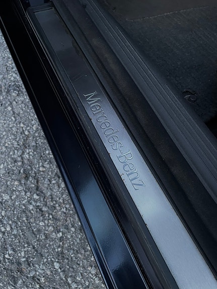 Mercedes-Benz E350 5 of 14