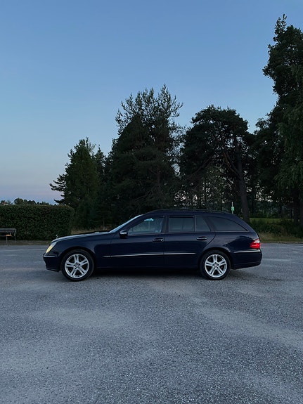 Mercedes-Benz E350 2 of 14