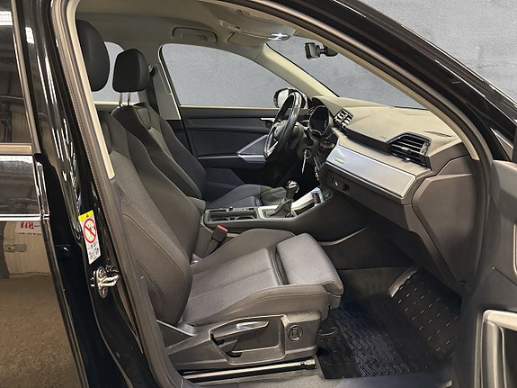 Audi Q3 11 of 25
