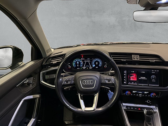 Audi Q3 13 of 25