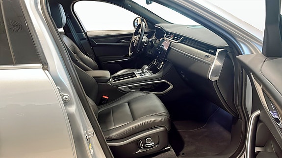 Jaguar F-PACE 3 of 9