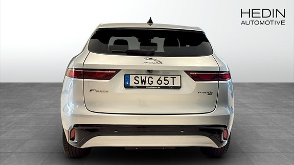 Jaguar F-PACE 7 of 9