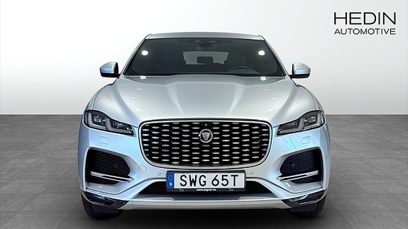 Jaguar F-PACE 8 of 9