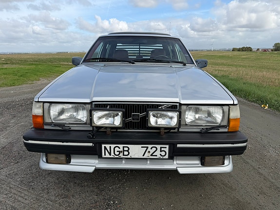 Volvo 740 30 of 30