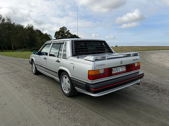 Volvo 740 15 of 30