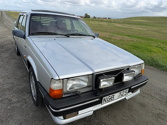 Volvo 740 29 of 30