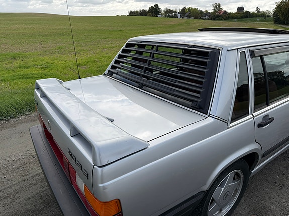 Volvo 740 25 of 30