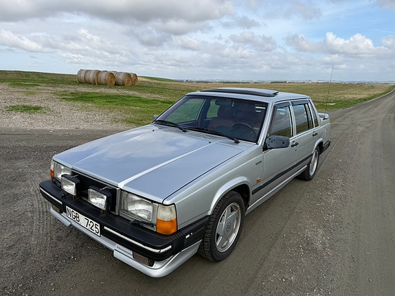 Volvo 740 27 of 30