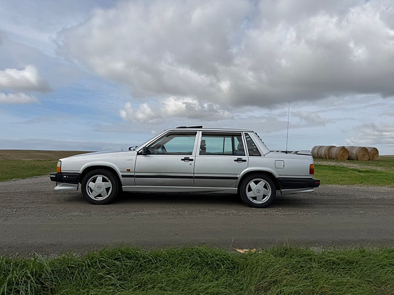 Volvo 740 7 of 30