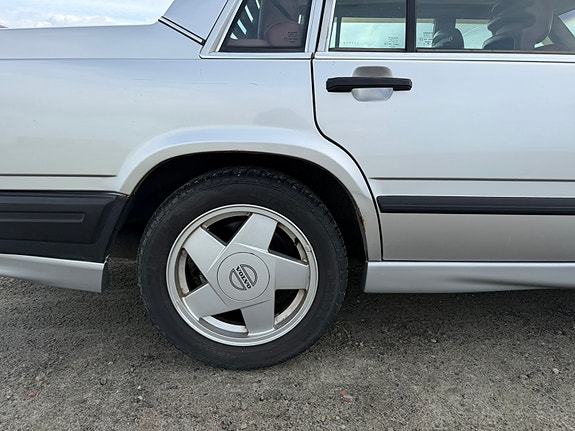 Volvo 740 19 of 30