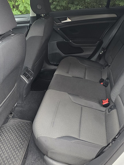 Volkswagen Golf VII 4 of 5