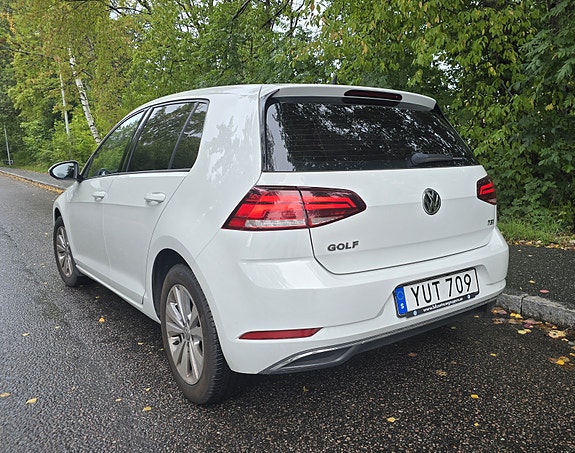 Volkswagen Golf VII 3 of 5