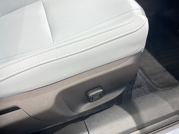 Volvo EX30 8 of 16