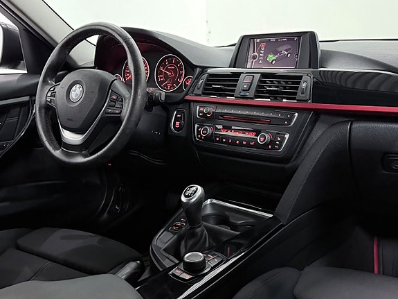 BMW 320d 11 of 25