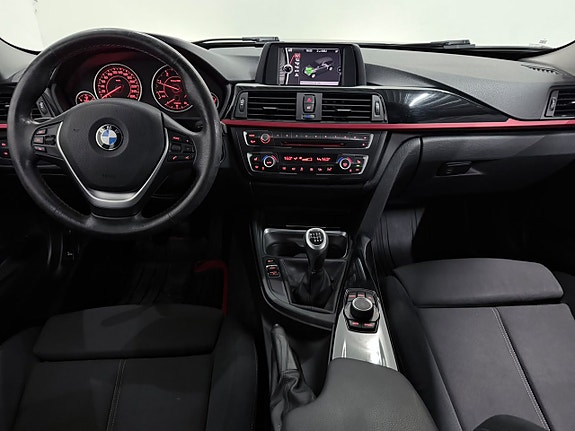 BMW 320d 14 of 25