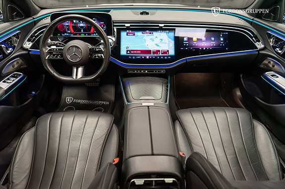 Mercedes-Benz E300 de 20 of 27