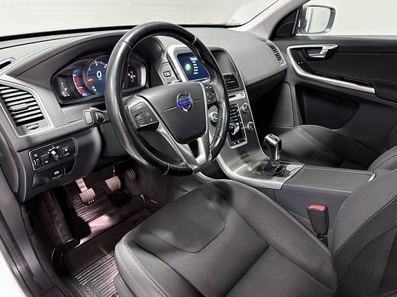 Volvo XC60 15 of 29