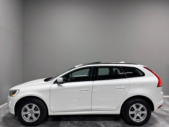 Volvo XC60 5 of 29