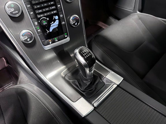 Volvo XC60 20 of 29