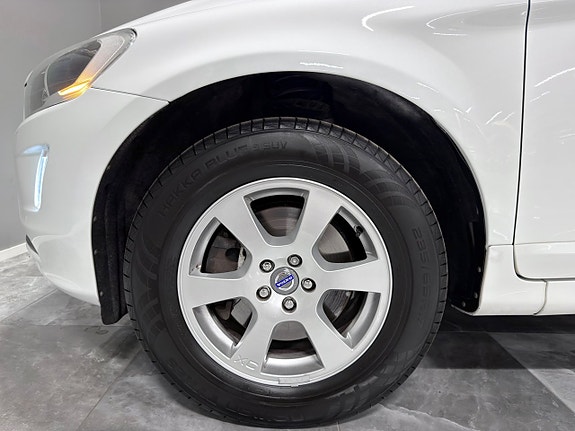 Volvo XC60 12 of 29