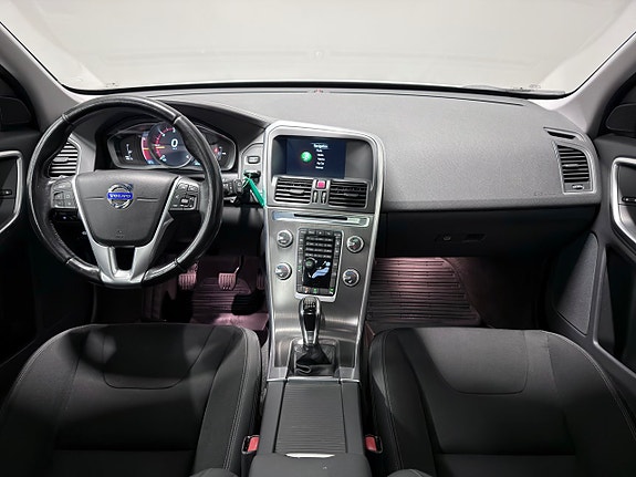 Volvo XC60 16 of 29