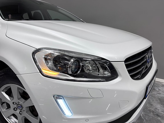 Volvo XC60 11 of 29