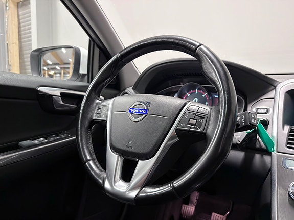 Volvo XC60 22 of 29