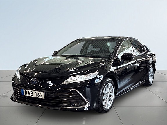 Toyota Camry 16 of 26