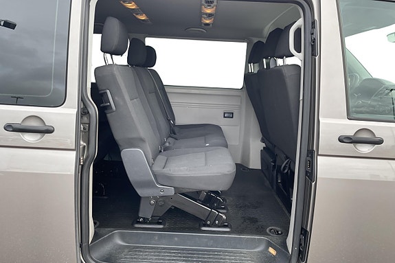 Volkswagen Caravelle 14 of 25