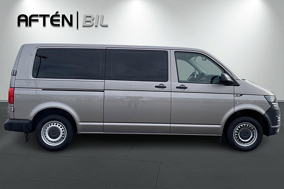 Volkswagen Caravelle 5 of 25