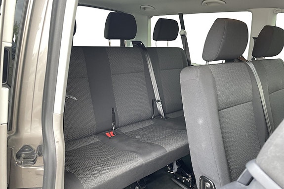 Volkswagen Caravelle 15 of 25