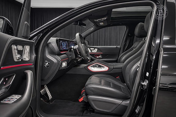 Mercedes-Benz GLE53 8 of 11