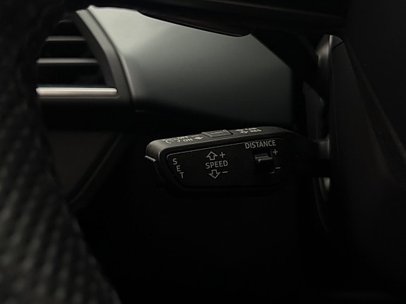 Audi e-tron GT 22 of 30