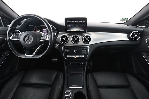 Mercedes-Benz CLA200 13 of 30