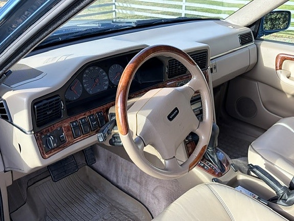 Volvo S90 9 of 10