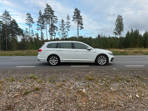 Volkswagen Passat 3 of 9