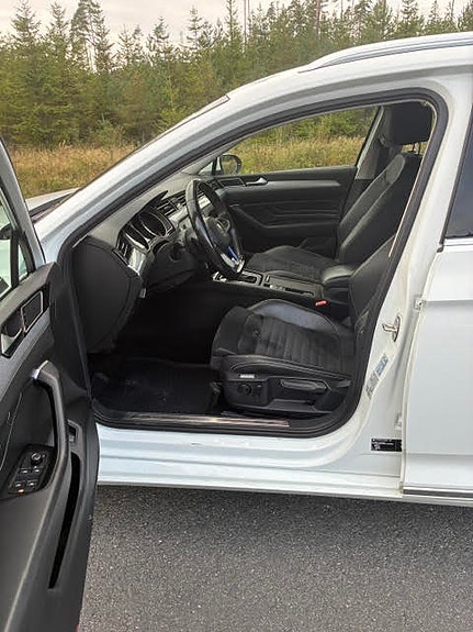 Volkswagen Passat 5 of 9