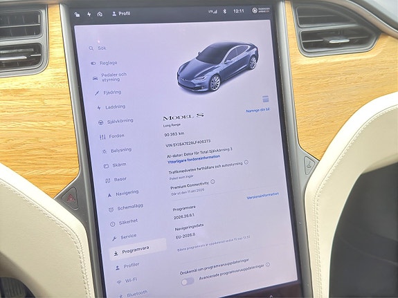 Tesla Model S 13 of 18