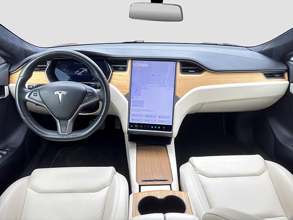 Tesla Model S 11 of 18