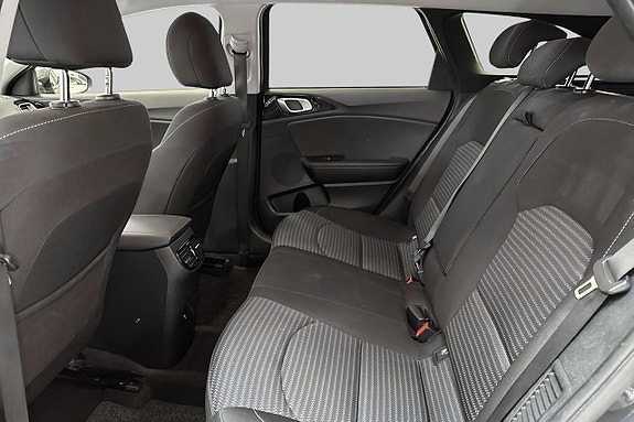Kia Ceed 9 of 19