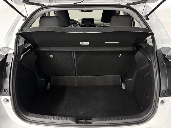 Toyota Yaris 13 of 19