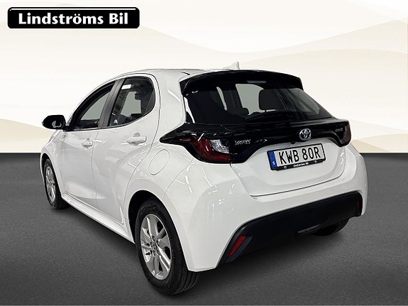 Toyota Yaris 4 of 19