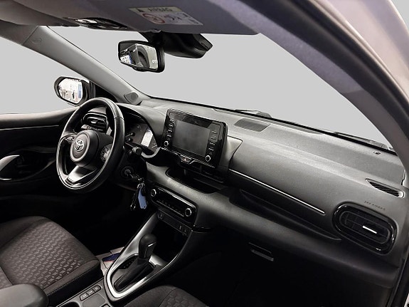 Toyota Yaris 10 of 19