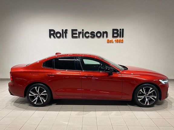 Volvo S60 2 of 12