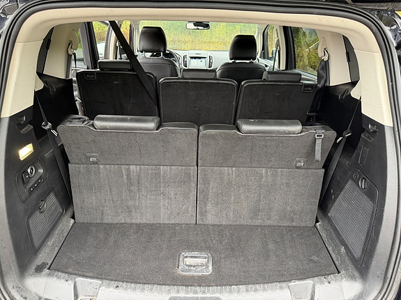 Ford S-MAX 13 of 17