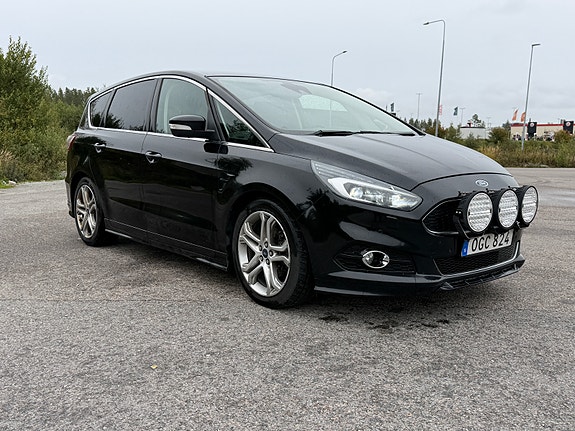 Ford S-MAX 3 of 17