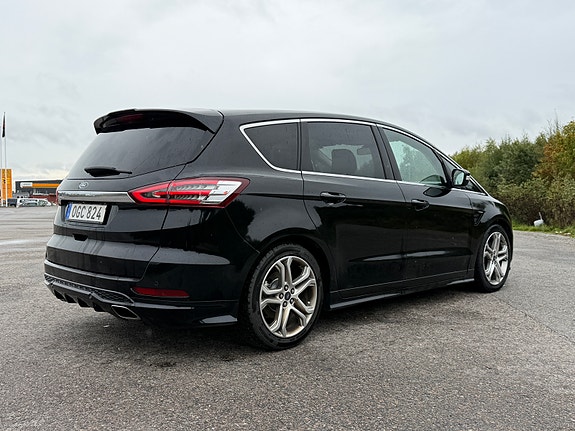 Ford S-MAX 5 of 17