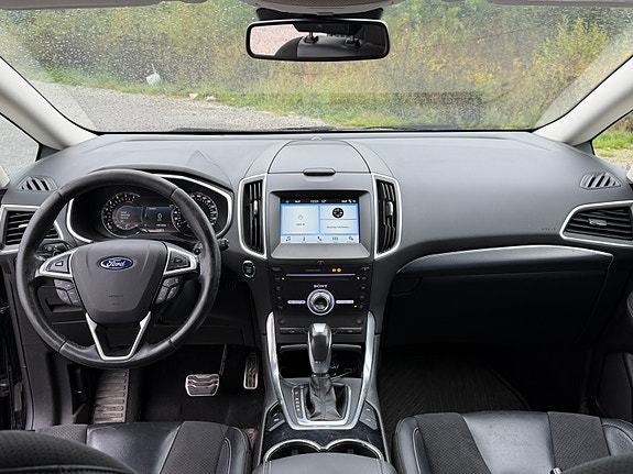 Ford S-MAX 10 of 17